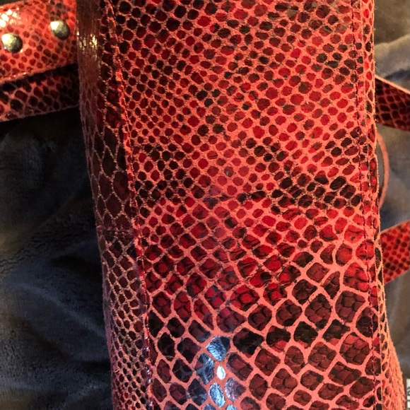 EUC Núnoo mini leather crossbody bag purse w additional straps. Red animal print - Picture 10 of 10